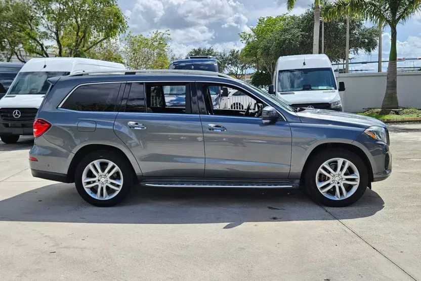 2017 Mercedes Benz GLS 4MATIC photo 1