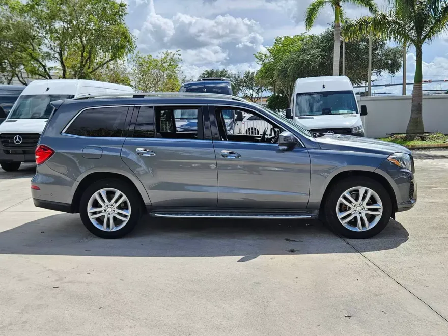 2017 Mercedes Benz GLS 4MATIC photo 1