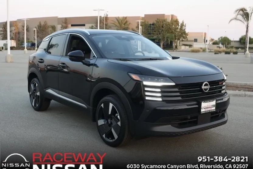 2025 Nissan Kicks SR photo 1