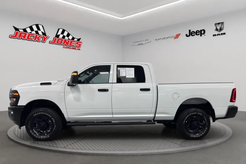 2025 Ram 2500 Tradesman photo 1