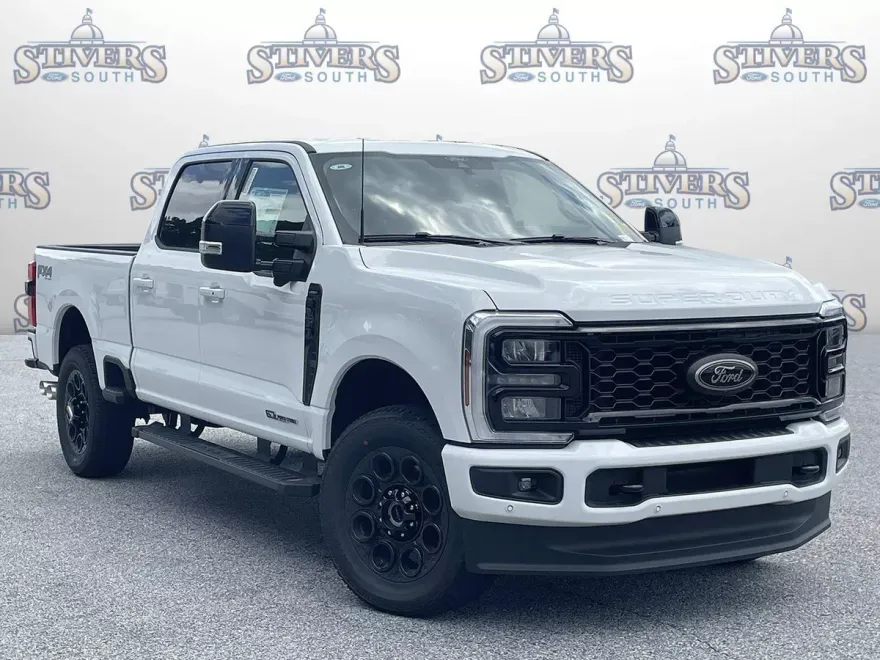 2025 Ford F-250 Lariat photo 1