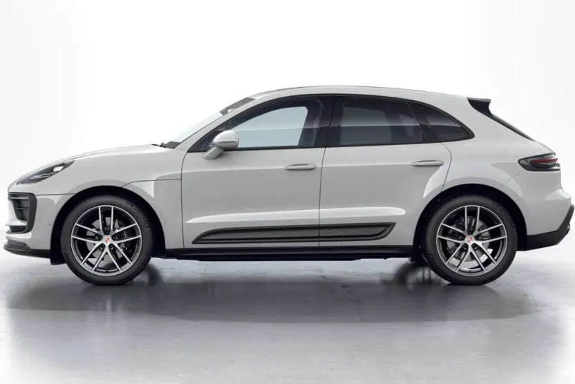 2026 Porsche Macan T photo 1