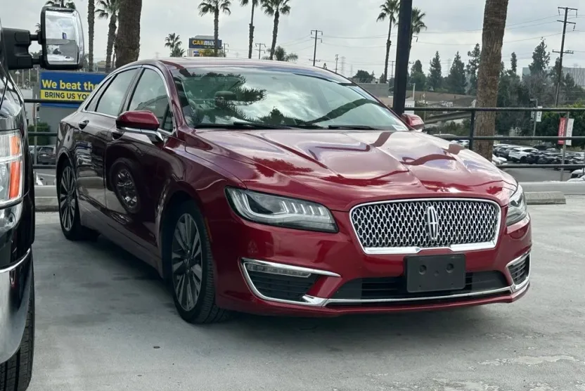2017 Lincoln MKZ Hybrid Reserve photo 1