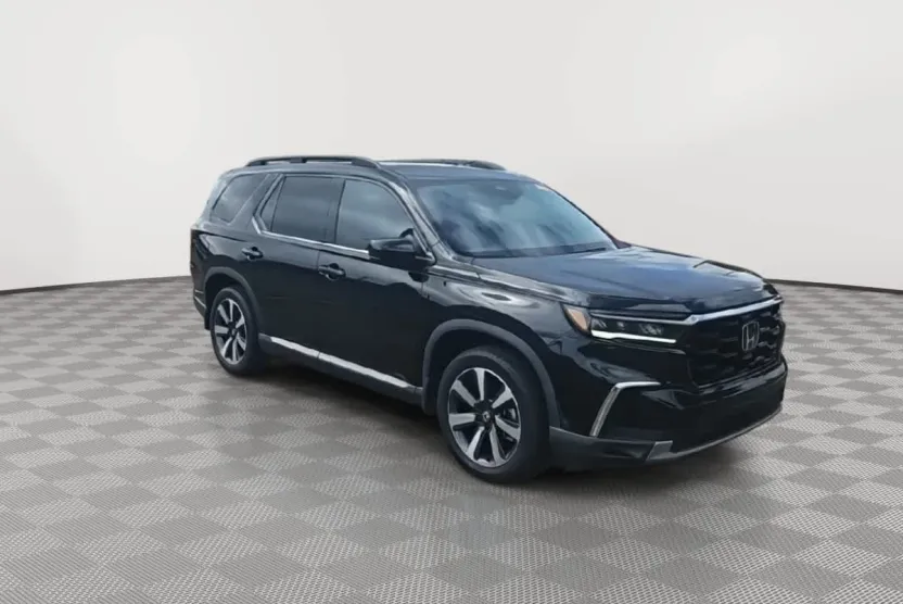 2023 Honda Pilot Touring photo 1