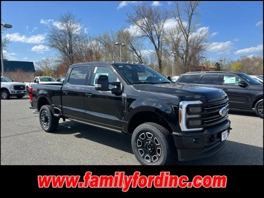 2025 Ford F-350 Platinum photo 1