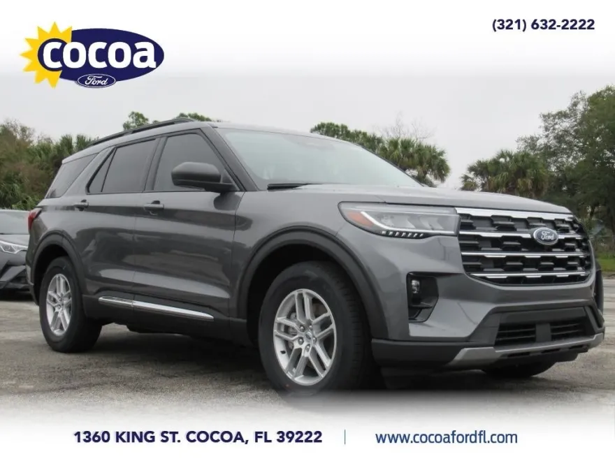 2025 Ford Explorer photo 1