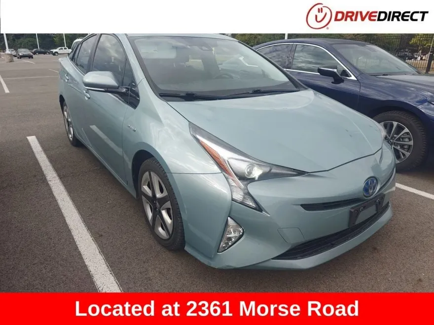 2017 Toyota Prius Three Touring photo 1