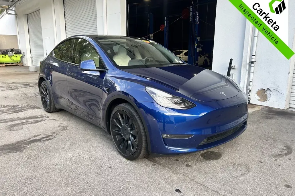 2021 Tesla Model Y Long Range photo 1