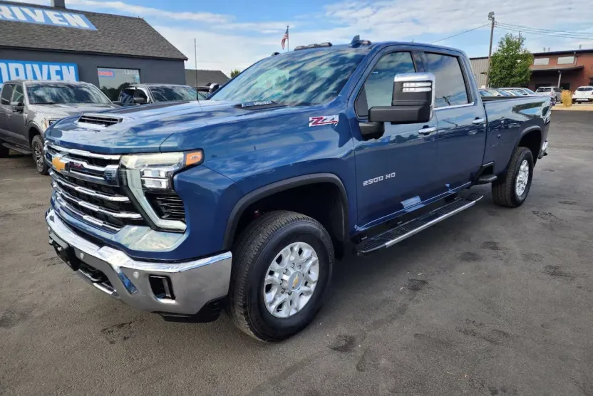 2024 Chevrolet Silverado 2500HD LTZ photo 1