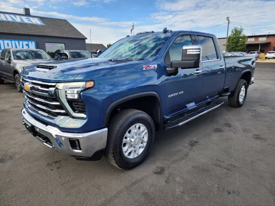 2024 Chevrolet Silverado 2500HD LTZ photo 1