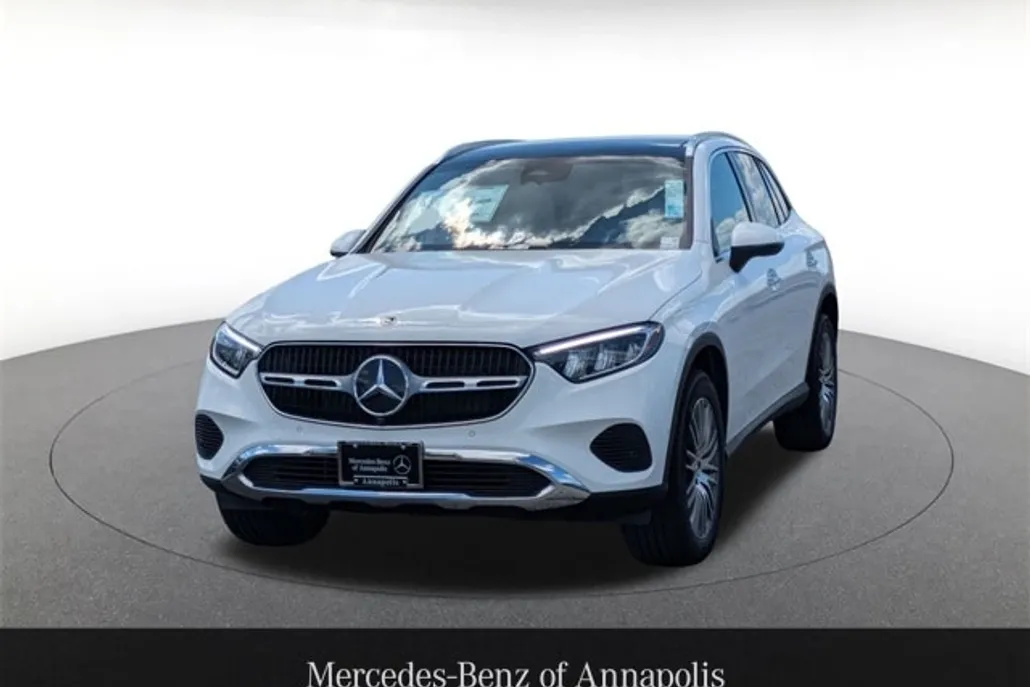 2026 Mercedes Benz GLC 300 4MATIC photo 1