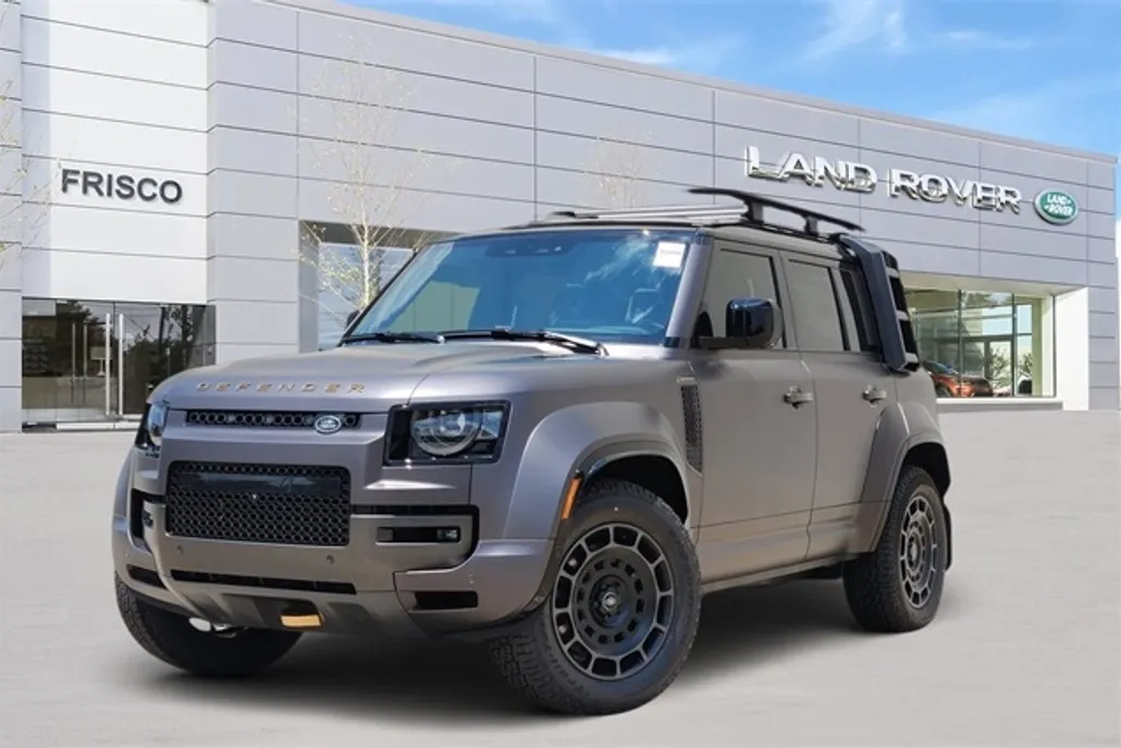 2025 Land Rover Defender 110 V8 photo 1