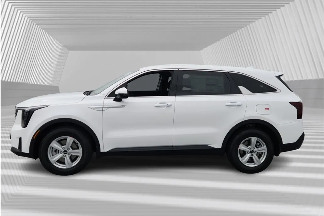 2025 Kia Sorento LX photo 1