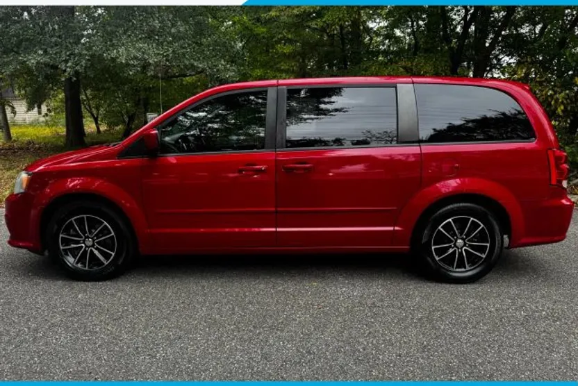 2015 Dodge Grand Caravan SE photo 1