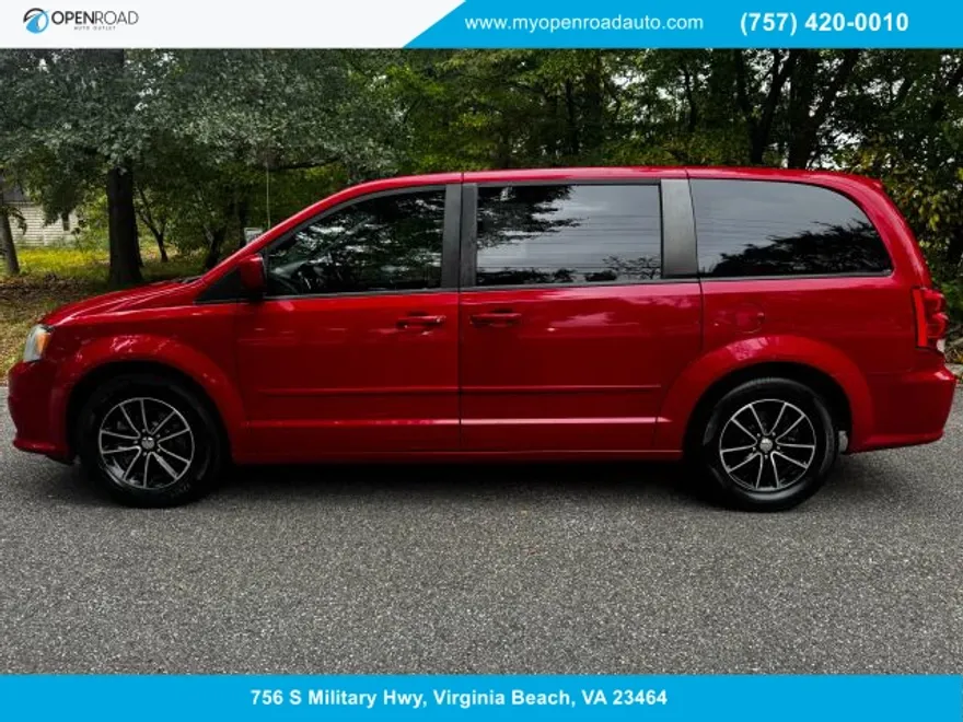 2015 Dodge Grand Caravan SE photo 1