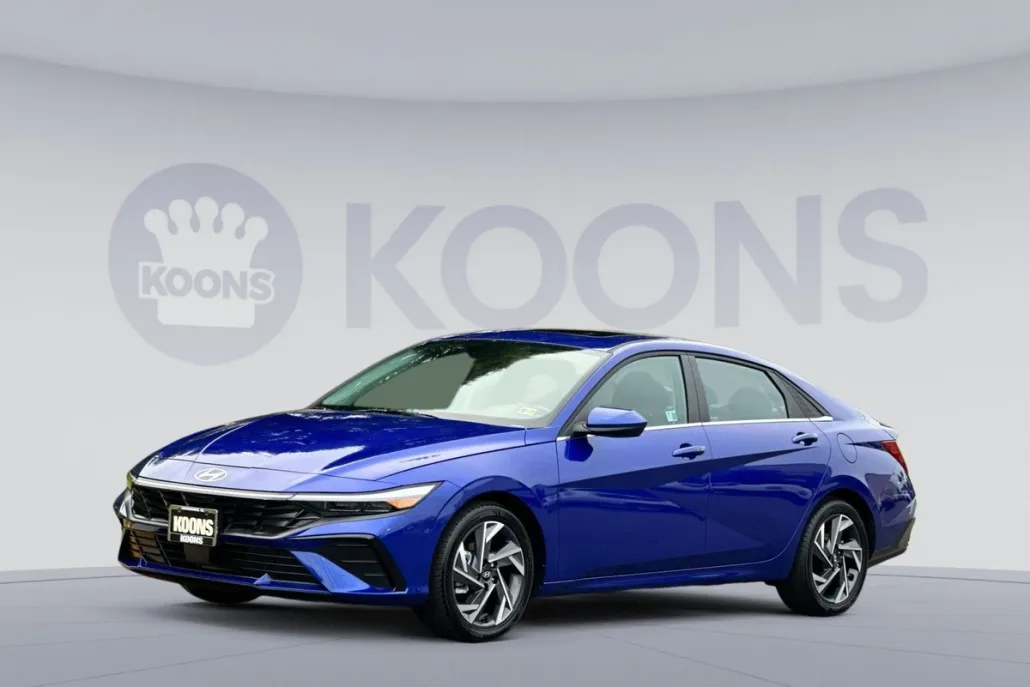 2025 Hyundai Elantra SEL Convenience photo 1