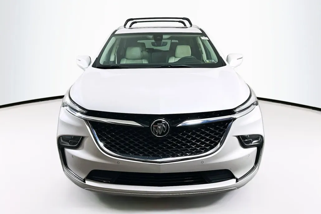 2023 Buick Enclave Avenir photo 1