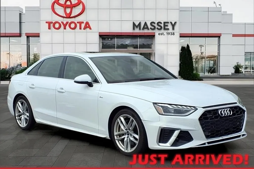 2024 Audi A4 45 S line Premium Plus Quattro photo 1