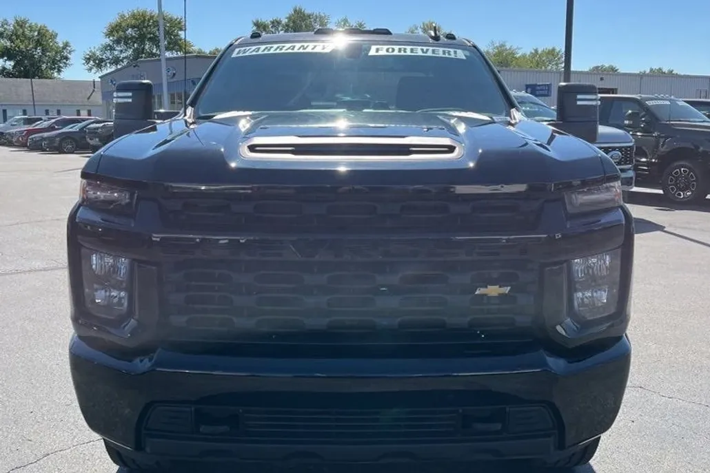 2023 Chevrolet Silverado 2500HD Custom photo 1