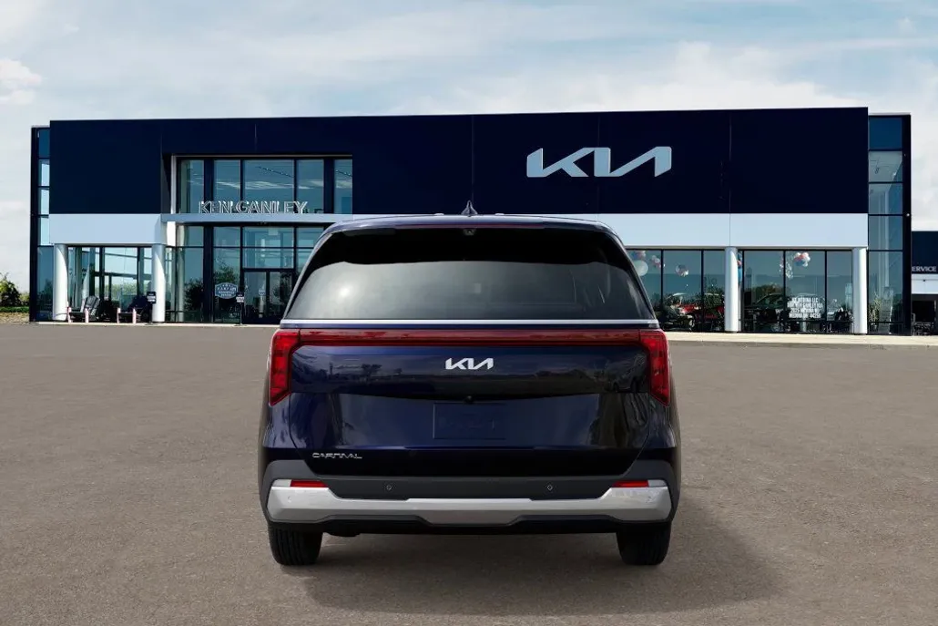 2026 Kia Carnival LXS photo 1