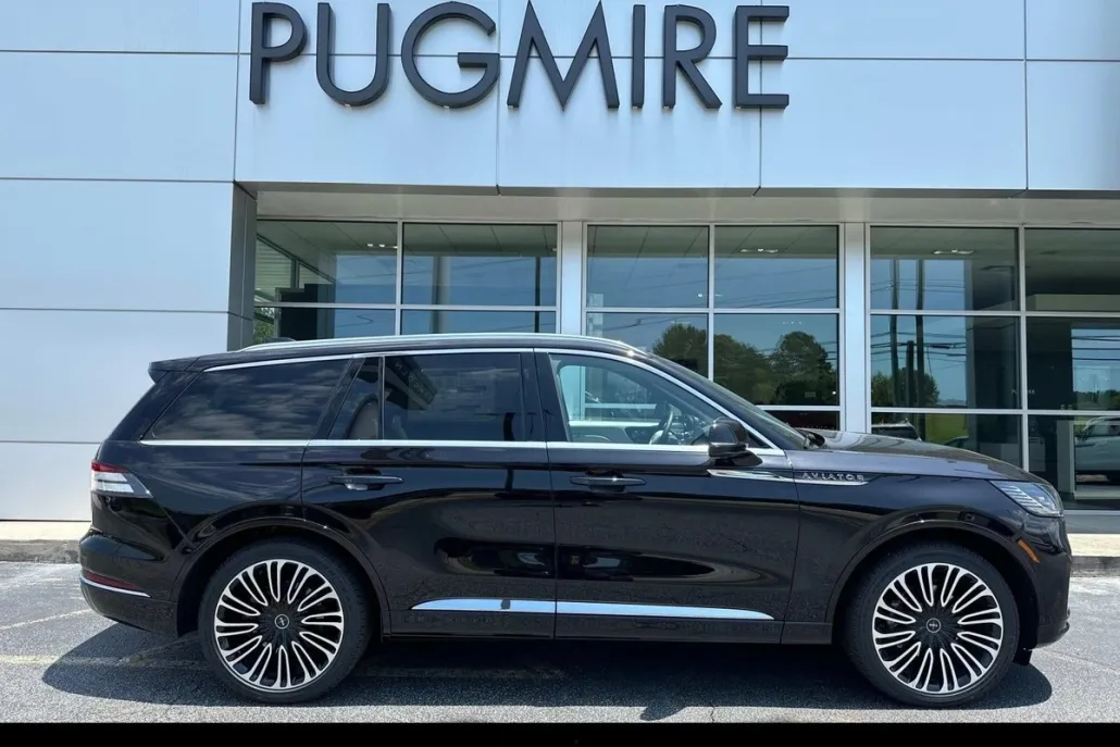 2025 Lincoln Aviator Black Label photo 1