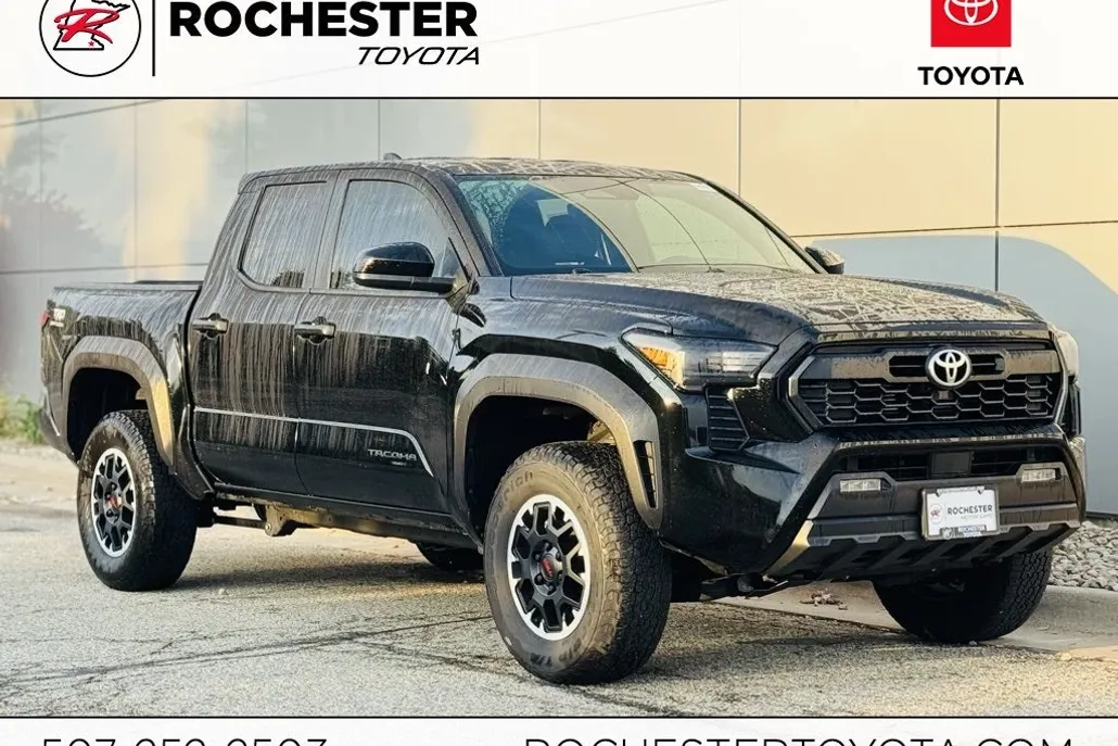 2024 Toyota Tacoma TRD Off-Road 4x4 photo 1