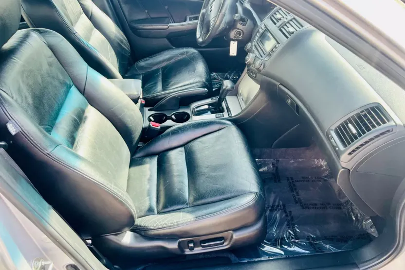 2004 Honda Accord EX photo 1