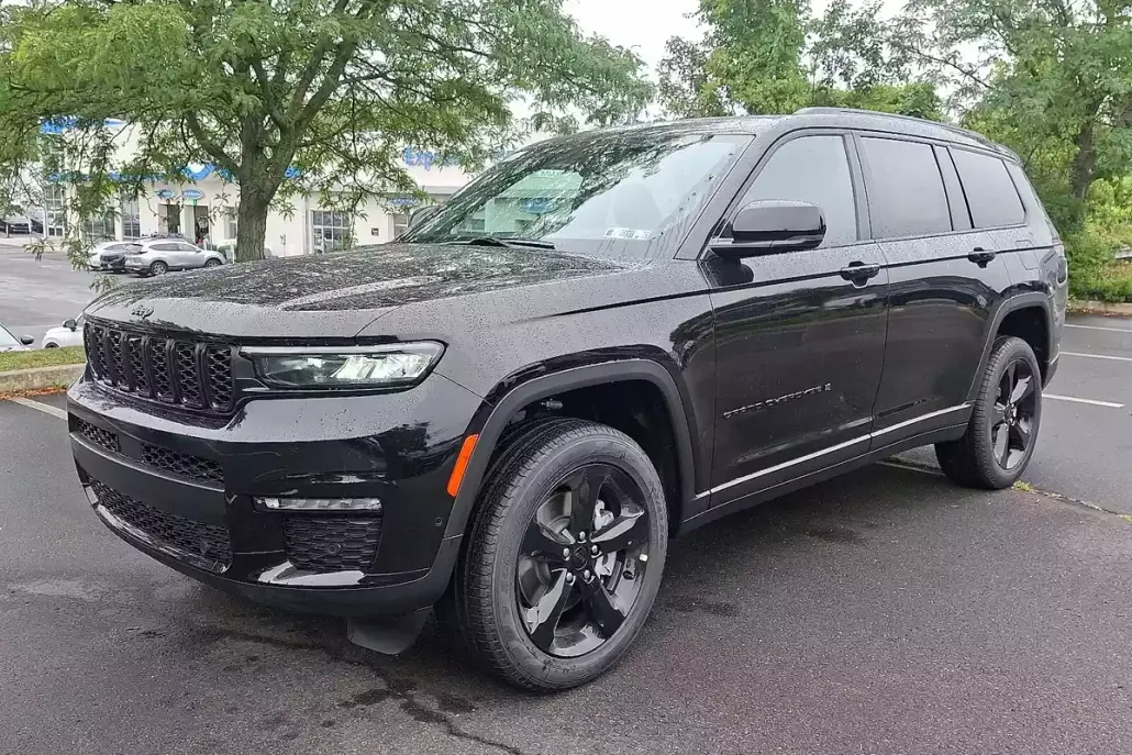 2025 Jeep Grand Cherokee Limited photo 1