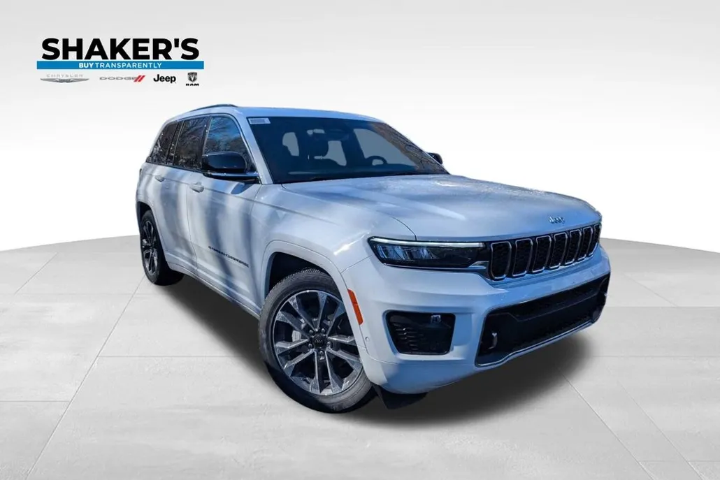 2025 Jeep Grand Cherokee Overland photo 1