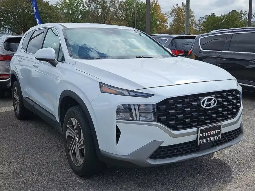 2022 Hyundai Santa Fe SE photo 1