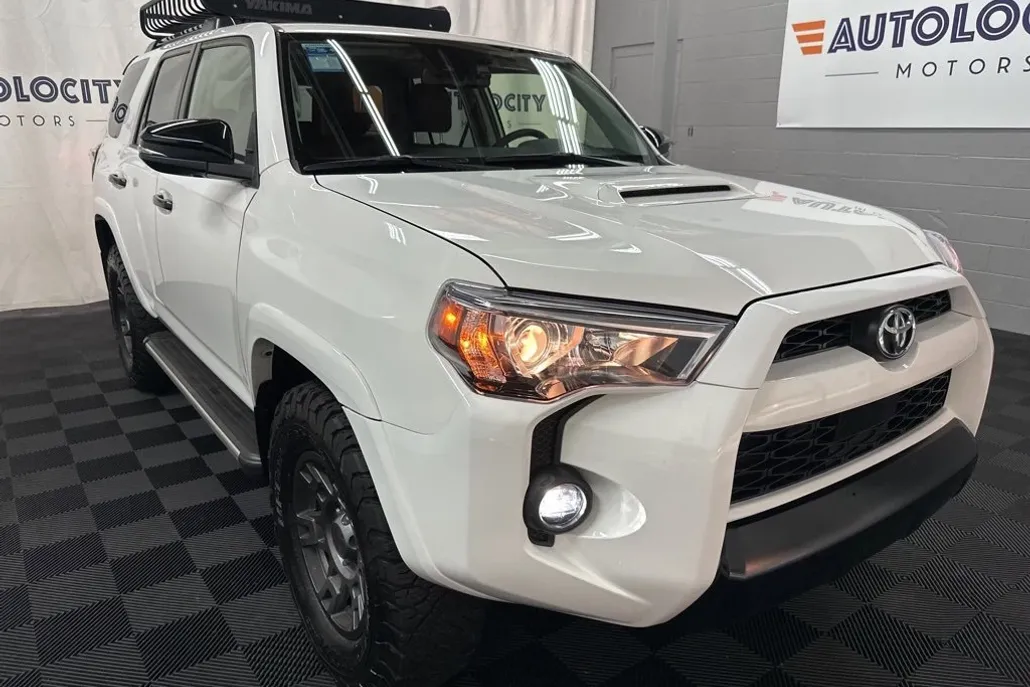 2020 Toyota 4Runner Venture Special Edition photo 1