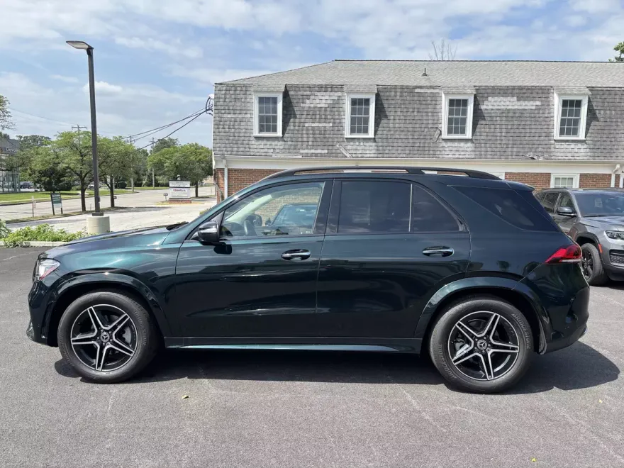 2023 Mercedes Benz GLE 350 4MATIC photo 1