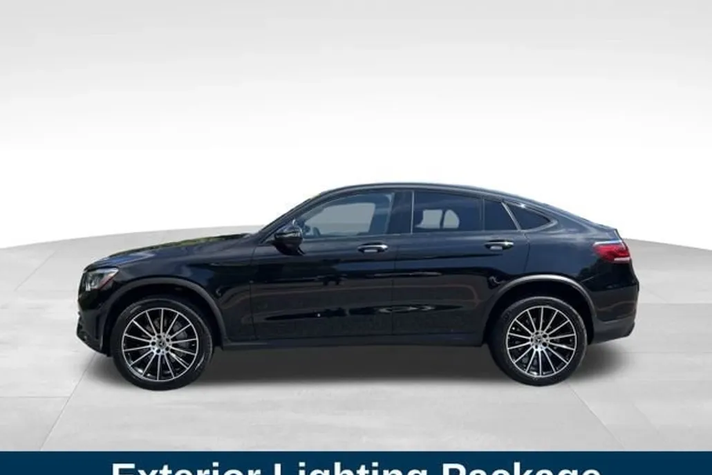 2021 Mercedes Benz GLC 300 Coupe photo 1