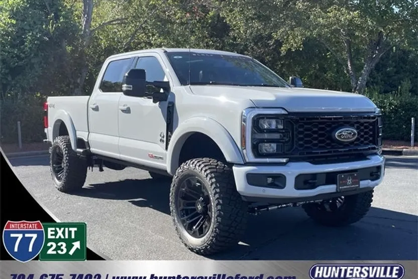 2025 Ford F-250 Lariat photo 1