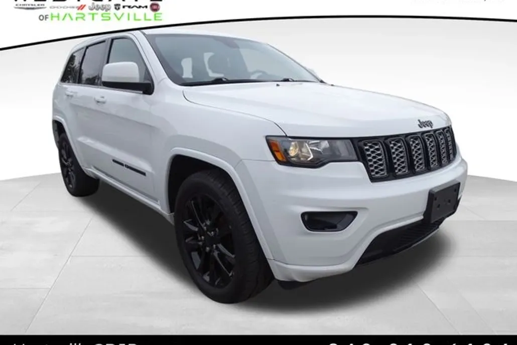 2021 Jeep Grand Cherokee Laredo X photo 1