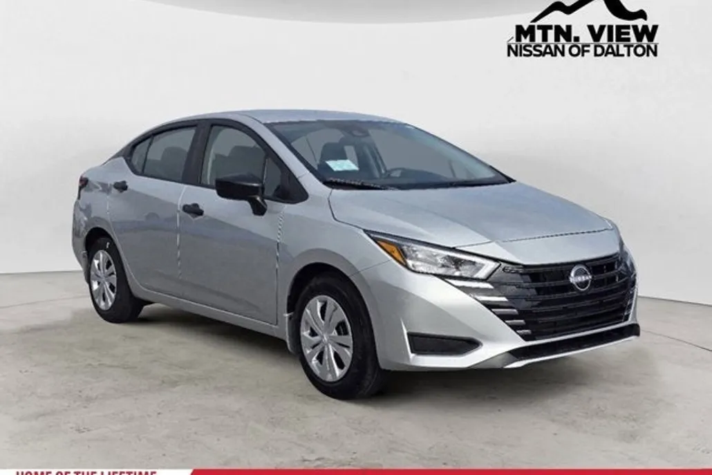 2025 Nissan Versa S photo 1