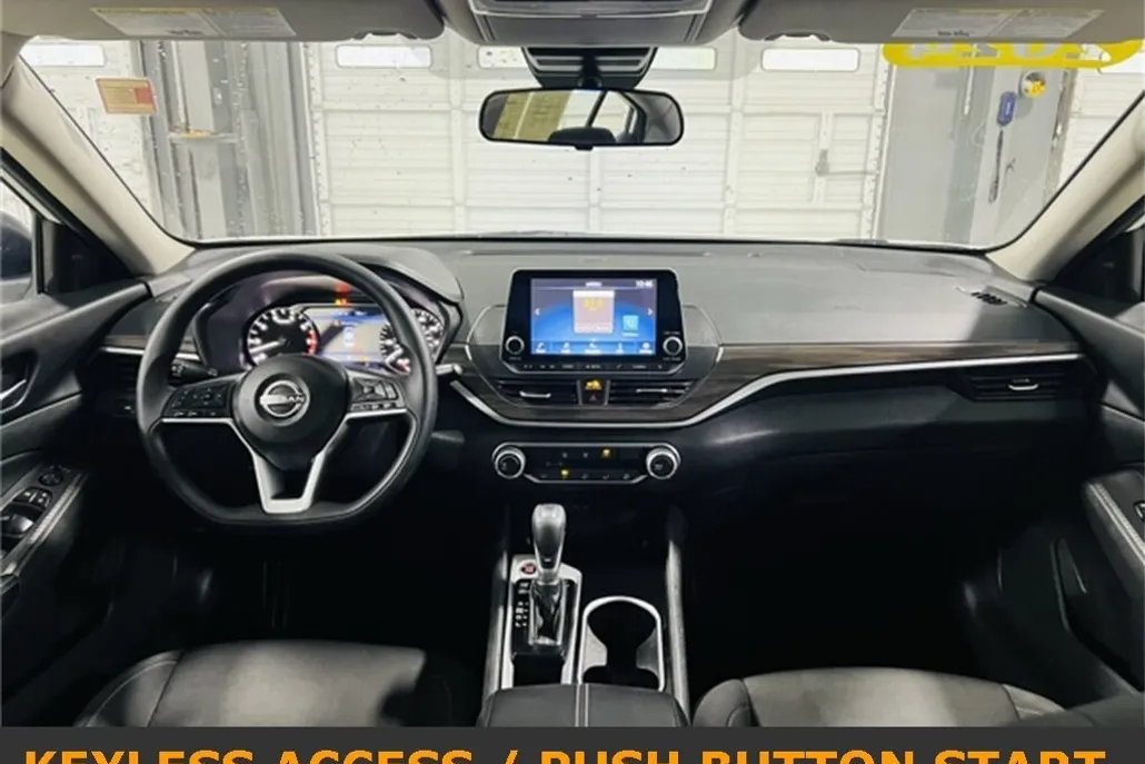 2024 Nissan Altima 2.5 SV photo 1