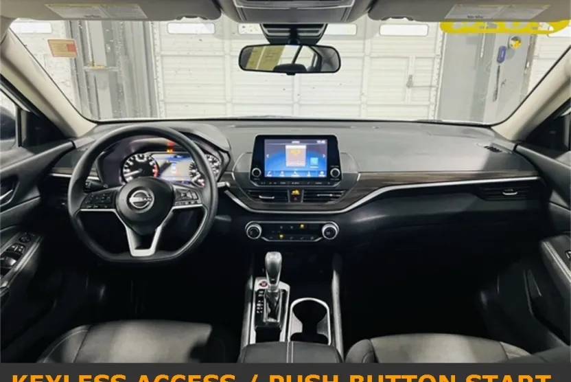 2024 Nissan Altima 2.5 SV photo 1
