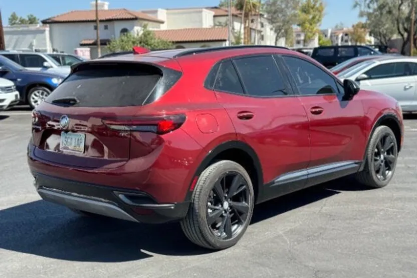 2021 Buick Envision Essence photo 1