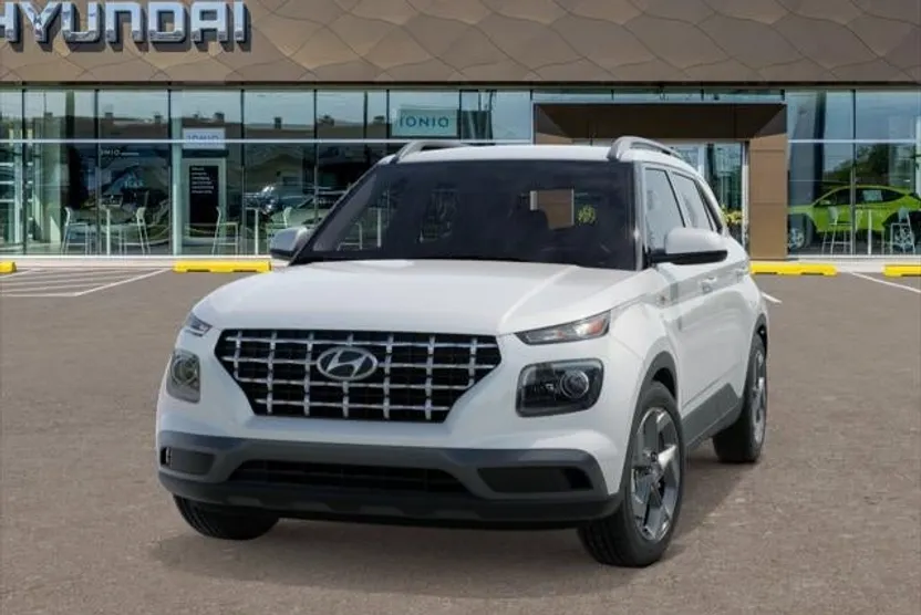 2025 Hyundai Venue SEL photo 1