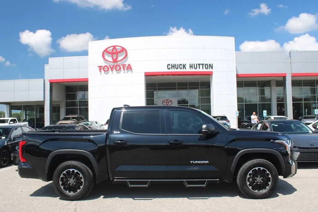2022 Toyota Tundra SR5 photo 1