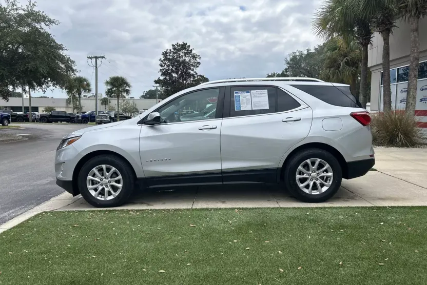 2021 Chevrolet Equinox photo 1