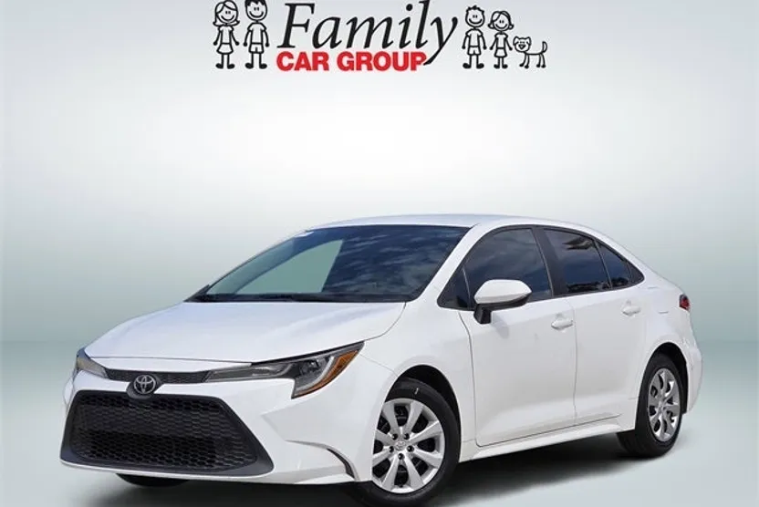 2020 Toyota Corolla LE photo 1