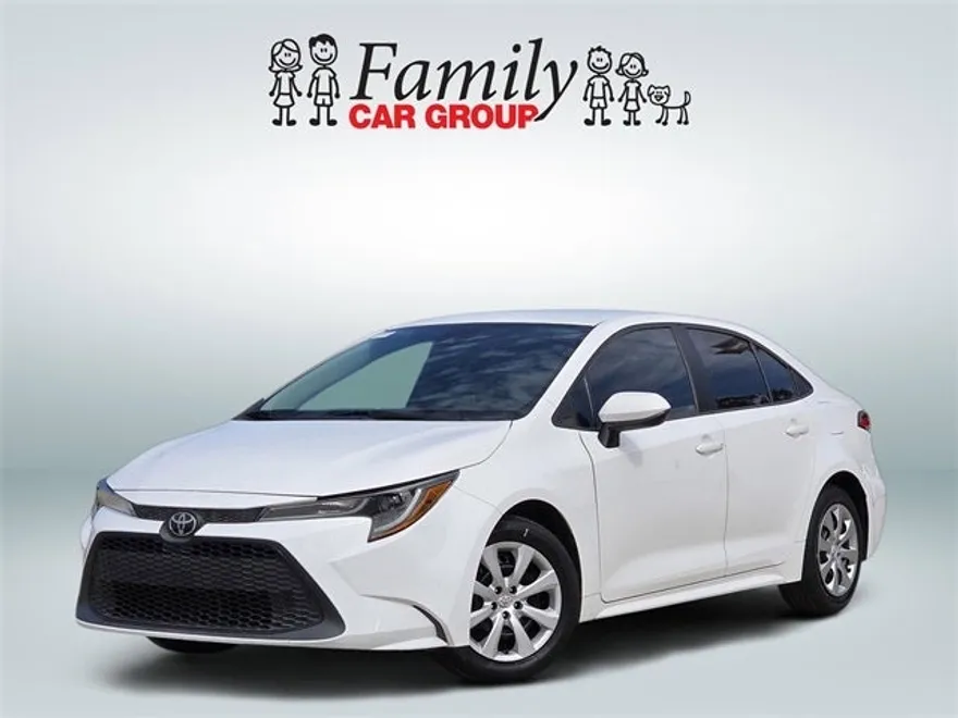 2020 Toyota Corolla LE photo 1