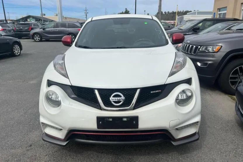 2014 Nissan Juke SV photo 1