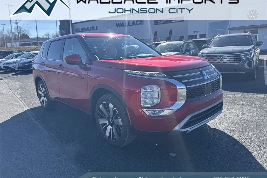 2025 Mitsubishi Outlander SE photo 1