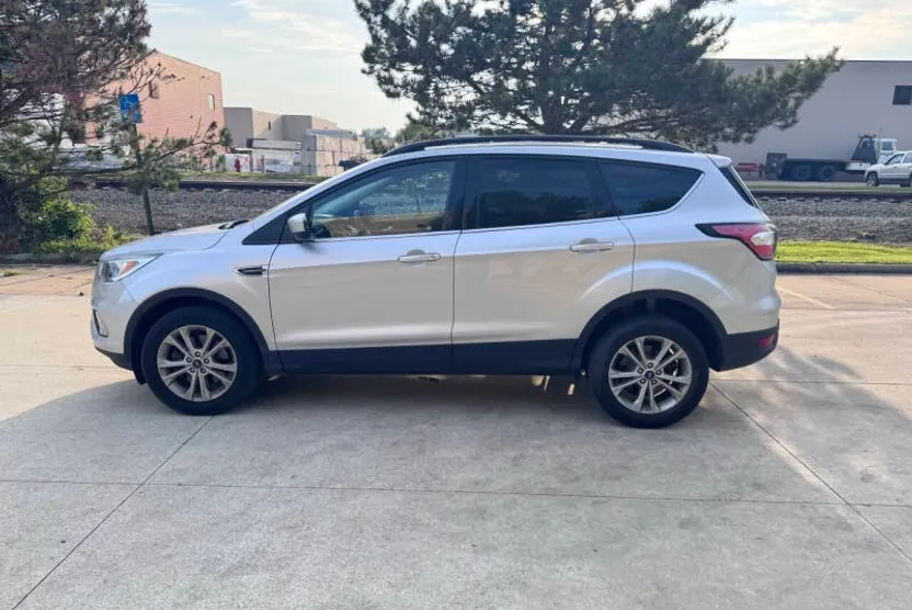 2018 Ford Escape SE photo 1