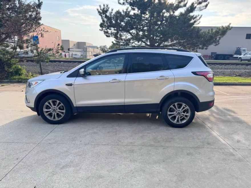 2018 Ford Escape SE photo 1