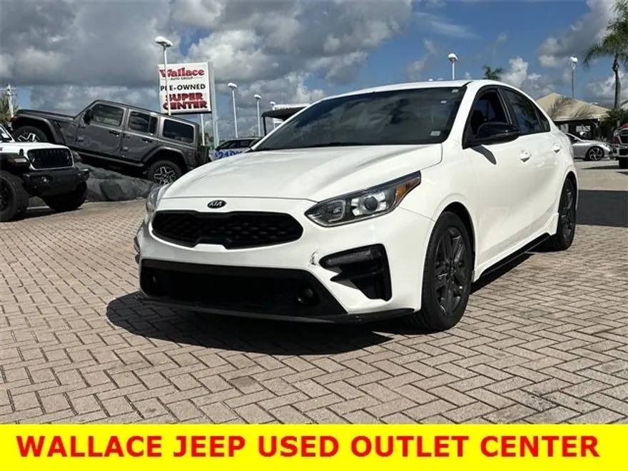 2021 Kia Forte GT-Line photo 1