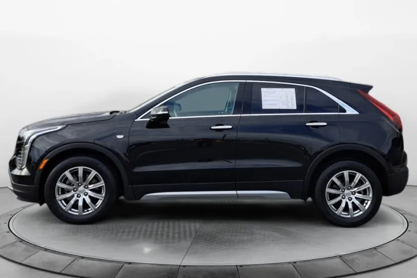 2023 Cadillac XT4 Premium Luxury photo 1